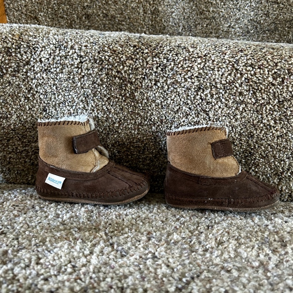 Robeez baby shoes 6-12month
